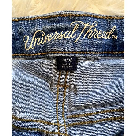 Universal Thread Button Fly Denim Shorts - Size 14 (EUC) - Picture 5 of 7